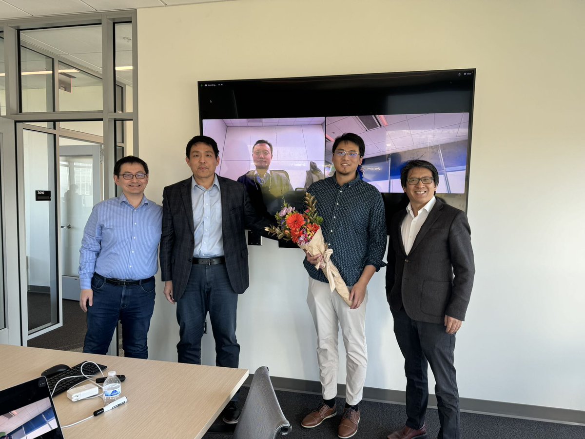 Many thanks to all the committee members for their guidance, and hearty congratulations to @yuzhou_chang on a successful defense and a smooth Ph.D. graduation journey! 🎓👏 #PhDGraduation @Zihai @GangXin1 @DongjunChung @OhioStatePIIO