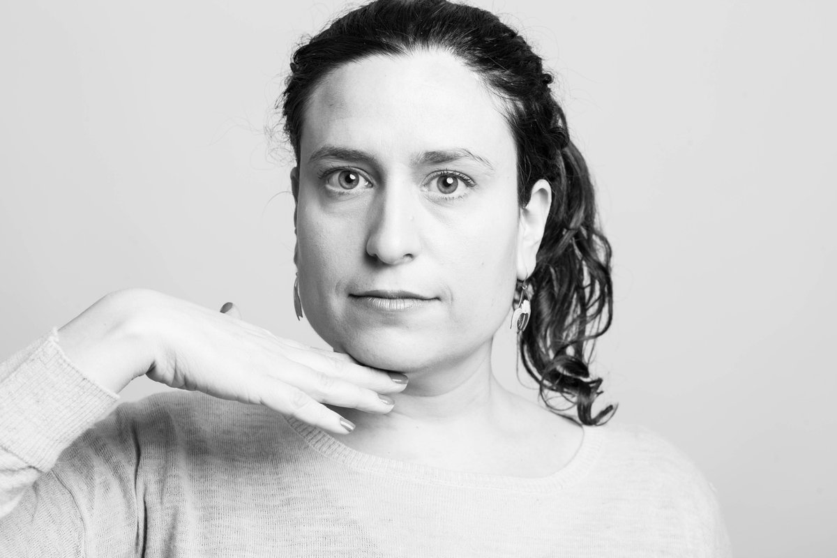 #Ahora en #PerdidosEnElEspacio🚀 en el #MoMo de <a href="/MiriMolero/">Miri Molero</a> 

👉Apelamos a la faceta de tallerista de <a href="/NuritKasztelan/">Nurit Kasztelan</a> y trabajamos con ella las múltiples lecturas de uno de sus poemas.

💻provinciaradio.com.ar