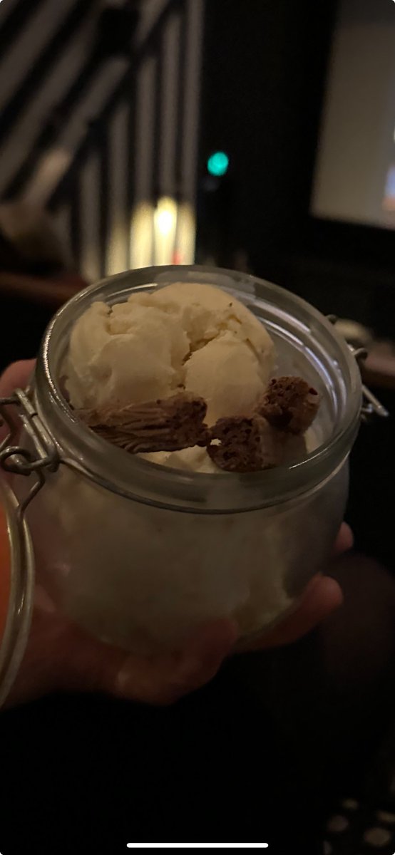 ATGsurgeon's tweet image. Choc flakes to follow the Snowflakes. 

Interval of #ROHNutcracker at Northallerton. 

What could be better?
😀😀