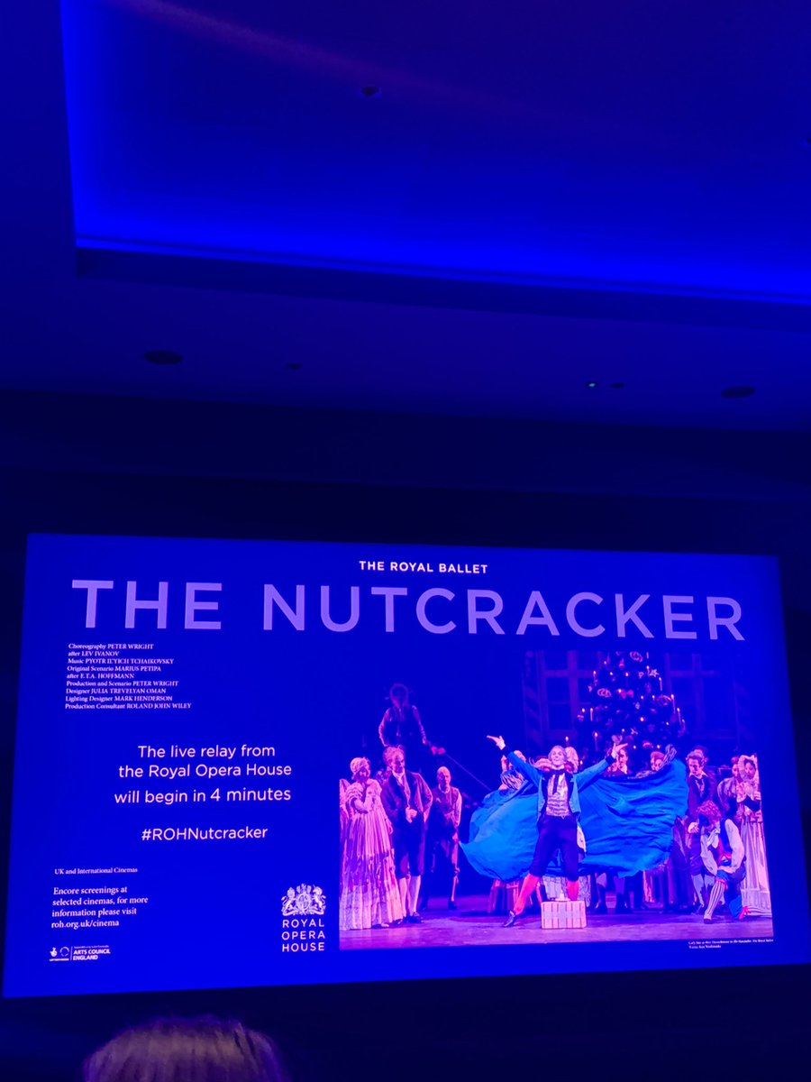 AbiRawlings's tweet image. #ROHNutcracker how wonderful! ❄️❄️❄️❄️ watching from @klcornexchange Kings Lynn