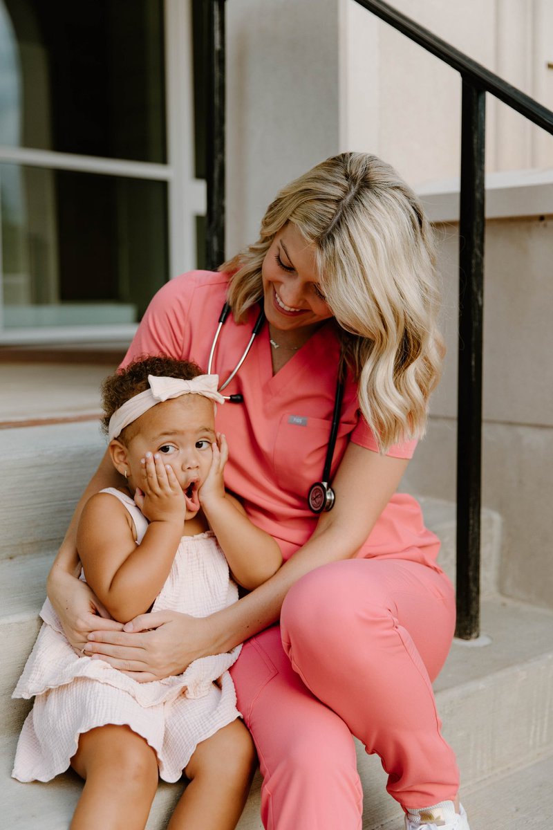 olivia_kaufman's tweet photo. WE DID IT BABY GIRL!! God is SO good! Olivia Kaufman, BSN 🩺👩🏼‍⚕️ RN loading .. https://t.co/736dnG1dk6