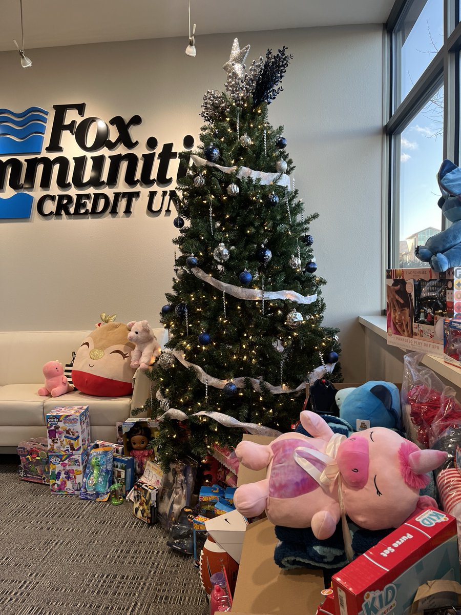 Fox Communities Credit Union tweet media