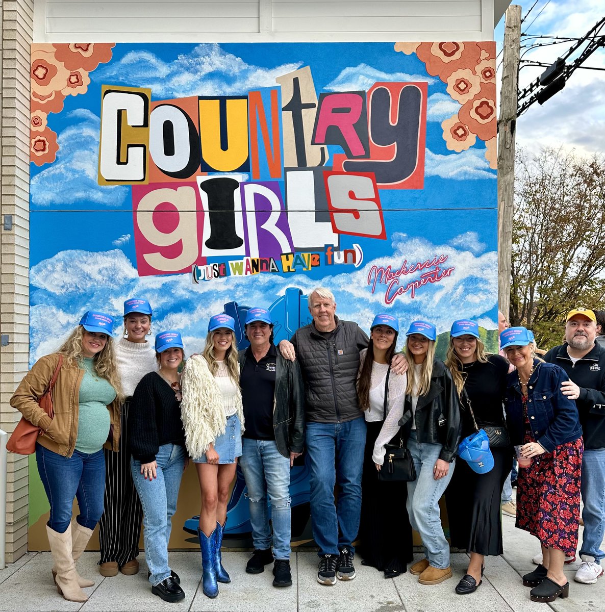 Country Record Labels (Just Wanna Have Fun) If you’re in #Nashville, be sure to check out the new mural honoring @mackcarpmusic's latest single in the 12 South neighborhood! 👊 mackenzie.lnk.to/CountryGirlsTP…