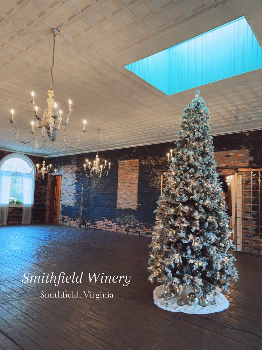 SmithfieldWinry's tweet photo. This little winery life… 🫶 #smithfieldva #smithfieldwinery #winery #HappyHolidays https://t.co/LXSVarFCAk