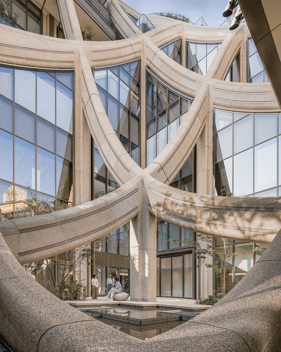 A new district in the heart of #Tokyo designed by Heatherwick Studio has been opened by @JPN_PMO, marking the culmination of a thirty-year long regeneration process steered by the Mori Building Company — tokyo.us/2023/11/24/tok…