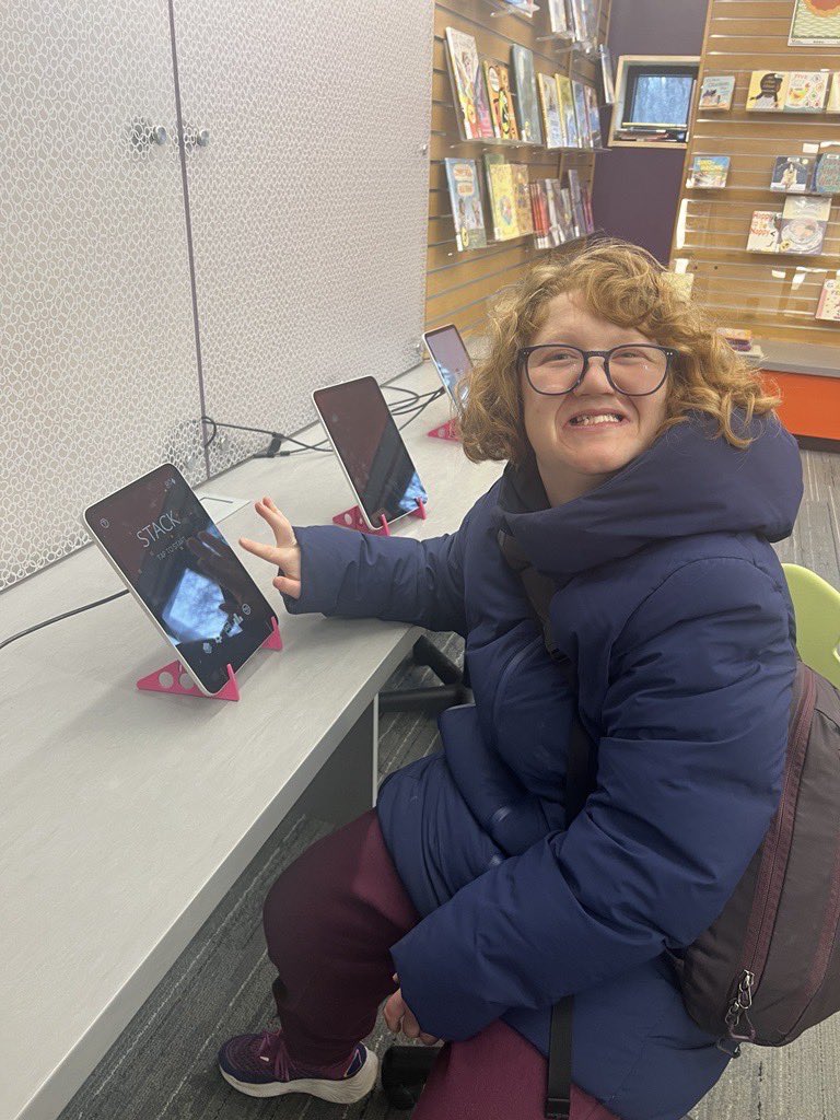 ReenaFoundation's tweet photo. 📚 Embracing the joy of reading in the heart of our community. @Reenafoundation individuals finding delight in a cozy bookstore through the Reena Respite Program. #Reena50 #Inlcusion
Want to know more about Reena’s Residential Respite program? Contact us:  (905) 889.6484 x2115 https://t.co/8u9IAkQZBS
