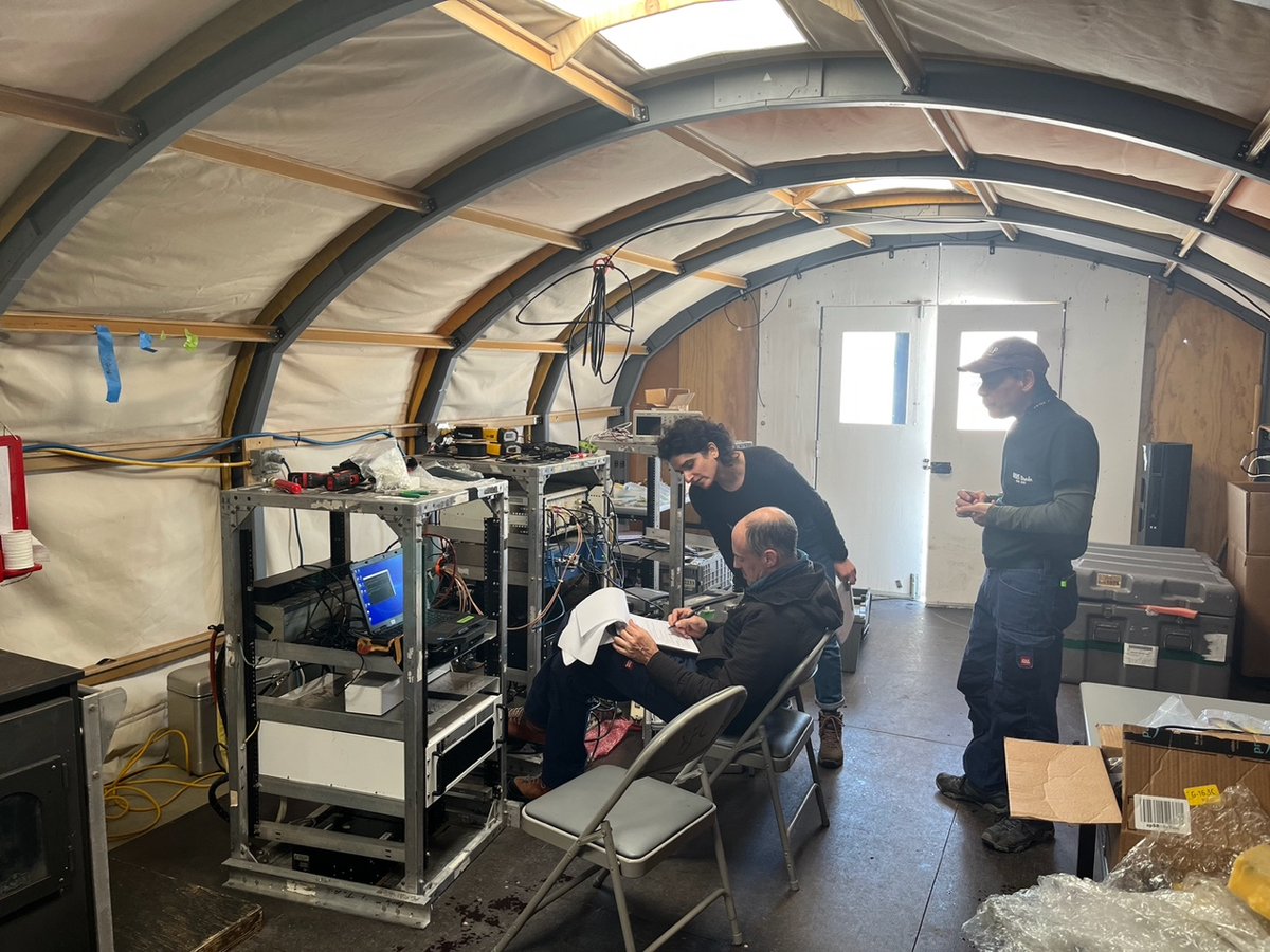 University of Texas Institute for Geophysics (@utgeophysics) on Twitter photo .<a href="/UTGeophysics/">University of Texas Institute for Geophysics</a> research prof. Duncan Young is with the <a href="/COLDEX_STC/">Center for Oldest Ice Exploration</a> airborne team in Antarctica getting ready to look for pockets of million-year-old ice!
He's joined by grad students Shivangini Singh, Megan Kerr and UTIG engineers Dillon Buhl, Greg Ng and Gonzalo Echeverry... 🧵 .<a href="/UTGeophysics/">University of Texas Institute for Geophysics</a> research prof. Duncan Young is with the <a href="/COLDEX_STC/">Center for Oldest Ice Exploration</a> airborne team in Antarctica getting ready to look for pockets of million-year-old ice!
He's joined by grad students Shivangini Singh, Megan Kerr and UTIG engineers Dillon Buhl, Greg Ng and Gonzalo Echeverry... 🧵