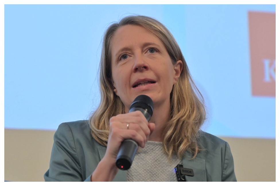 TMF e.V. (@tmf_ev) on Twitter photo Nationales Digital Health Symposium 2023: Wie digital werden wir wirklich? Einen Rückblick auf die Highlights des @DigiHealth2023 #digihealth23 gibt's in der Pressemitteilung:
➡️tinyurl.com/ys4bc3ac
<a href="/alena_buyx/">Alena Buyx</a> <a href="/ethikrat/">Deutscher Ethikrat</a> <a href="/BMG_Bund/">Bundesgesundheitsministerium</a> @BMBF_Bund Nationales Digital Health Symposium 2023: Wie digital werden wir wirklich? Einen Rückblick auf die Highlights des @DigiHealth2023 #digihealth23 gibt's in der Pressemitteilung:
➡️tinyurl.com/ys4bc3ac
<a href="/alena_buyx/">Alena Buyx</a> <a href="/ethikrat/">Deutscher Ethikrat</a> <a href="/BMG_Bund/">Bundesgesundheitsministerium</a> @BMBF_Bund