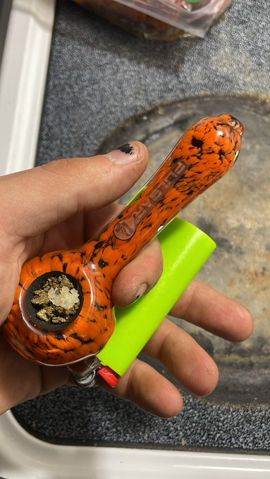 It&rsquo;s 4:19 ☺️ https://t.co/W7lj3SXYBE