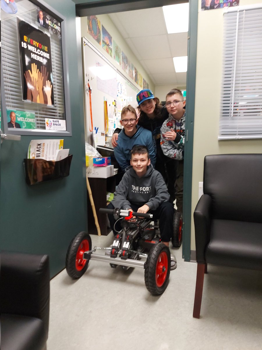 Our Space Academy/Robotics class wanted to show me the go kart they are building by driving it into my office, haha 😆. It's so great to see them integrating tech and hands-on work into their learning! @FMPSD @ChristianFMPSD @FMPSDTech