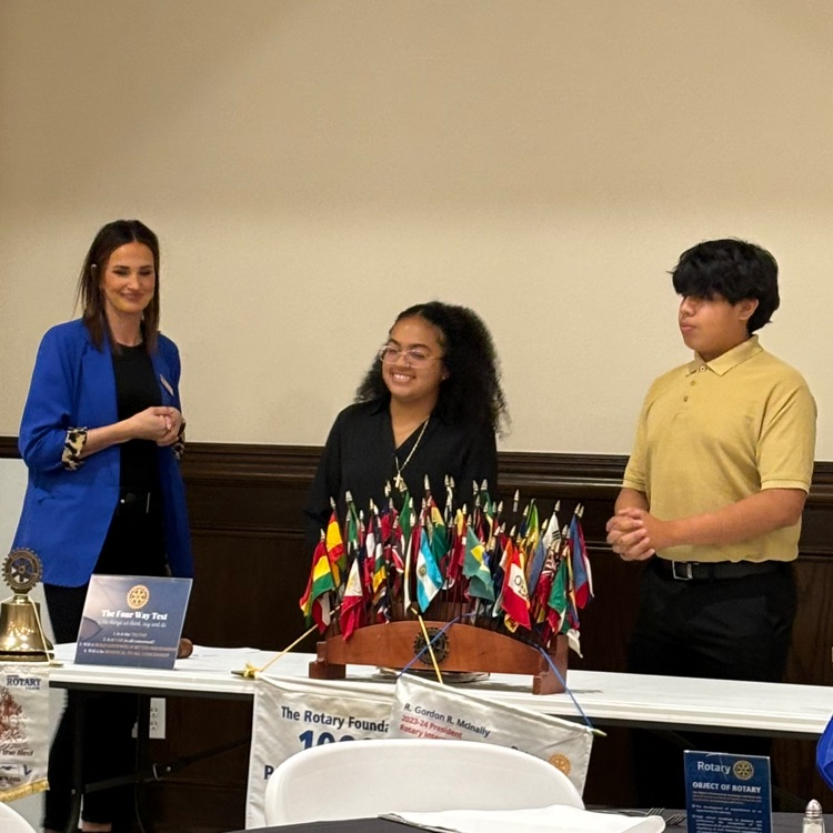 Southwest_Tech's tweet image. 🎙️ Today at Rotary, Samara Raiden and Alex Araiza dazzled with an elevator pitch for our class business, "The Corner." Big thanks to Rotary for the opportunity to showcase SWTC's entrepreneurial spirit! 🌐 #RotaryEvent #Entrepreneurship #TheCornerBusiness #SWTCJourney