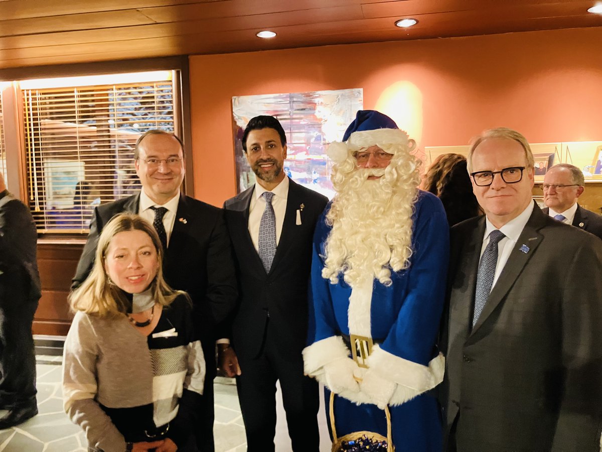 ❄️Le 6 décembre, l'ambassadeur de la République de Finlande au Canada, S. E. Jari Vilén, a organisé une réception avec les diplomates et parlementaires d'Ottawa pour souligner le 106e anniversaire de l’indépendance de la Finlande. Onnittelut Suomen kansalle ja @FinlandinCanada!