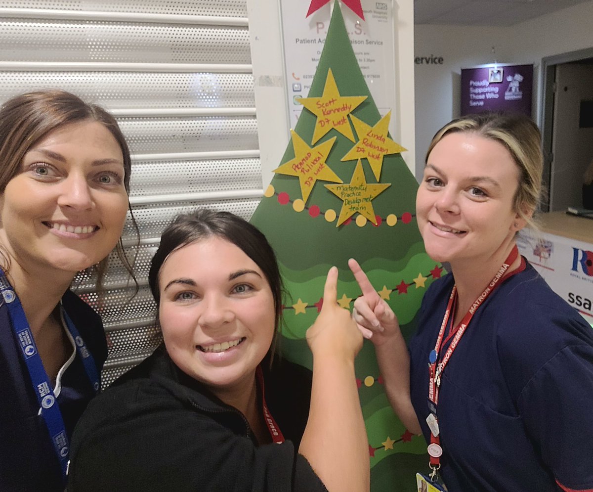 A very kind & festive gesture @ZoeGraceRM 🎄🌟 The Maty Practice ed team- always going above & beyond 👏 #shiningstars @CharHoldwayPHUT @PHU_NHS