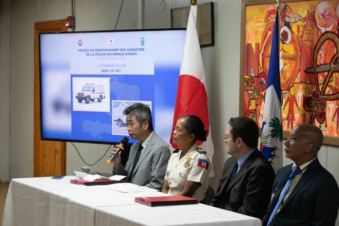 Le 🇯🇵 et le PNUD ont signé ce 12 décembre le projet de Renforcement des capacités de la PNH pour un montant d'environ 2M USD. 

Ce projet consiste à fournir 24 véhicules de patrouilles et 8 ambulances equipées à la PNH qui s'engage à contrer le phénomène de l'insécurité.