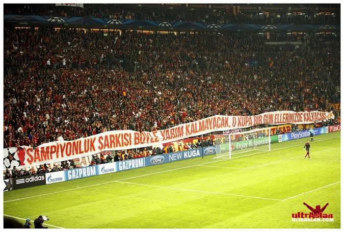 O kupa bir gün ellerinizde kalkacak… #ultrAslanUNI