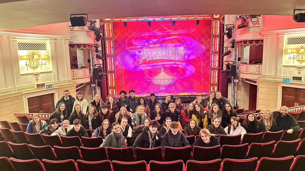 Another treat for some of the music students. We went to the panto! Oh no you didn’t! Oh yes we did. Thanks to <a href="/WindsorYards/">Windsor Yards</a> &amp; <a href="/TheatreWindsor/">Theatre Royal Windsor</a> 

@cruisekevin was as brilliant as ever. 

Thanks to the staff for giving up another evening! Great panto, do go and see it!!