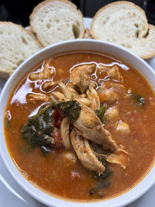 Mediterranean Chickpeas &amp; Chicken Soup! https://t.co/pZekbseTIJ
