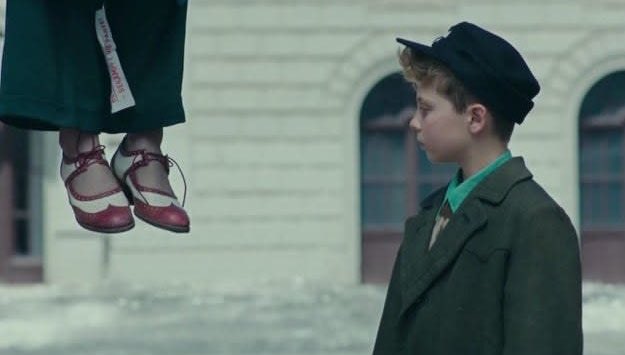 zoerosebryant's tweet image. what’s an image from a film that still haunts you?