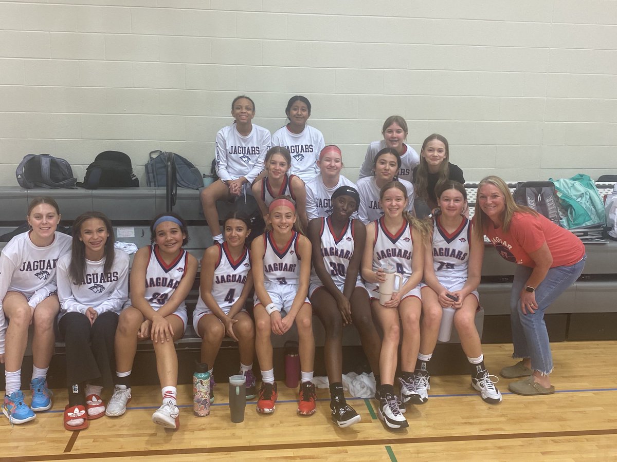 ASTodd12's tweet image. 7th grade Jags win to move on to City semi-finals!!Nice job! #jagpride