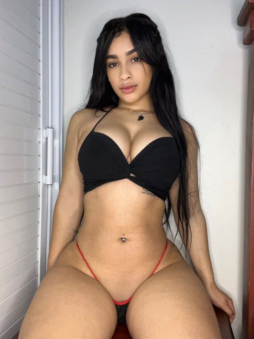 POV: I&rsquo;m your girlfriend 🍒 https://t.co/Wn3bj0DSKT