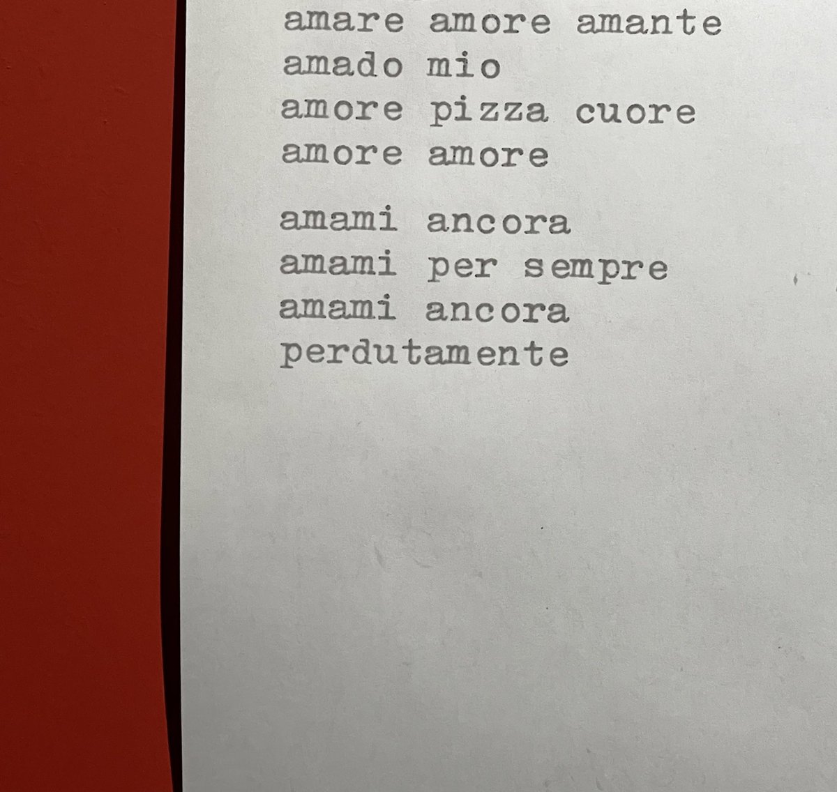 Nel testo originale di Amandoti Giovanni Lindo Ferretti scrisse: “amore pizza cuore”. Niente da aggiungere ♥️🍕