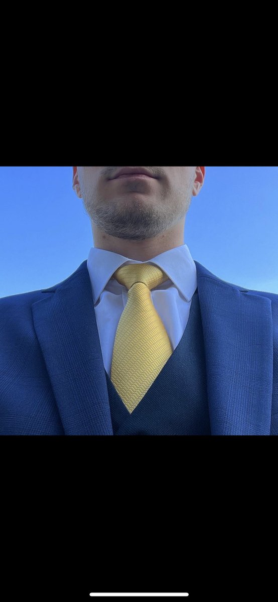 #selfie #styleinspiration #suit #hiden #man #noface