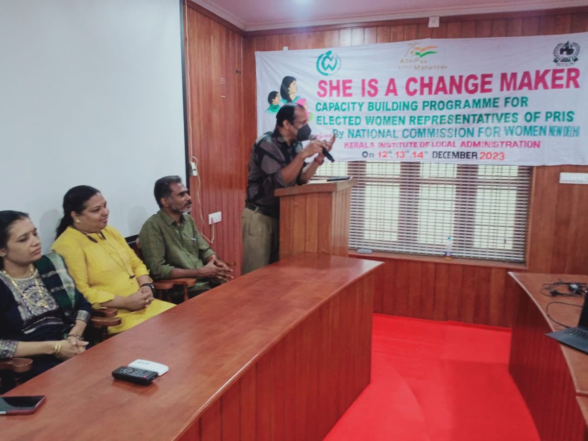 The second batch of the Kerala Institute of Local Administration is underway from December 12-14, 2023. Women Elected Representatives from Urban Local Bodies are actively participating. #LocalGovernance #WomenLeaders #Kerala @sharmarekha @MoRD_GoI @PIBWCD