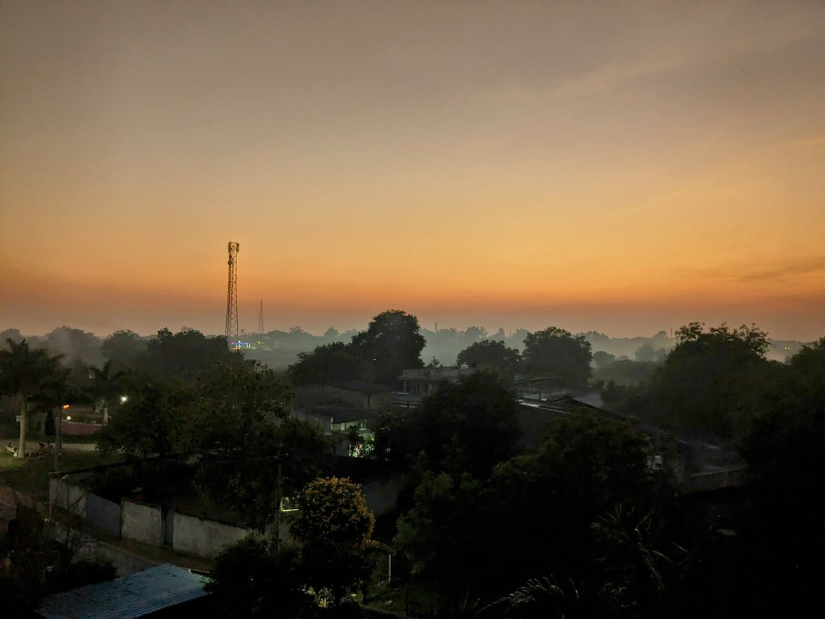 iJay_1700's tweet image. Evening Vibes ✨
#teampixel #pixelshot #sunset #evening #sky #goldenhour #nature #sunsets #clouds #beautiful #naturelovers #eveninglight #eveningvibes #sunsetlovers #sun #love #photooftheday #photography  #skycolor #skyline #foggy #travelphotography #villagevibes #naturebeauty