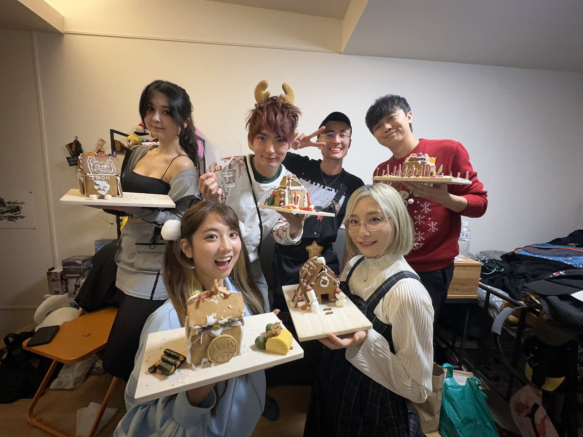 Everyone made some crazy gingerbread houses…