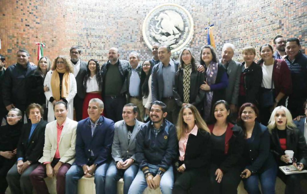Giselle De la Torre (@dragiselledg) on Twitter photo Es histórico! El pasado 8 de Diciembre del 2023 se presentó la iniciativa constitucional ante el Congreso del Estado que dota a la <a href="/udg_oficial/">Universidad de Guadalajara</a> de un presupuesto constitucional y busca lograr autonomía financiera.
#SomosUdeG Es histórico! El pasado 8 de Diciembre del 2023 se presentó la iniciativa constitucional ante el Congreso del Estado que dota a la <a href="/udg_oficial/">Universidad de Guadalajara</a> de un presupuesto constitucional y busca lograr autonomía financiera.
#SomosUdeG
