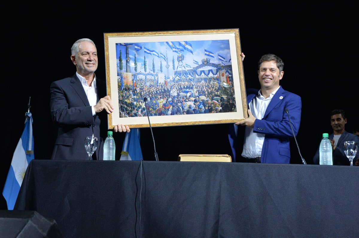 Honremos el mandato que nos legaran los fundadores en 1882, que emerge de la piedra fundamental depositada en Plaza Moreno y que dice: “La Plata, ciudad símbolo de la Unión Nacional, punto final de un largo periodo de desencuentro de los argentinos.”

#PorUnaGranCiudad