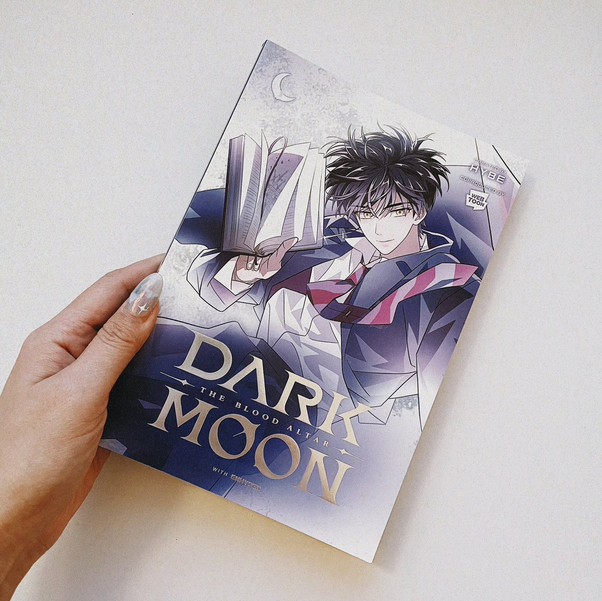 OMG LOOK AT WHAT JUST ARRIVED!! I’M SO EXCITED 🌙✨💛

#DARKMOON #다크문 #ENHYPEN #DARKMOON_THEBLOODALTAR