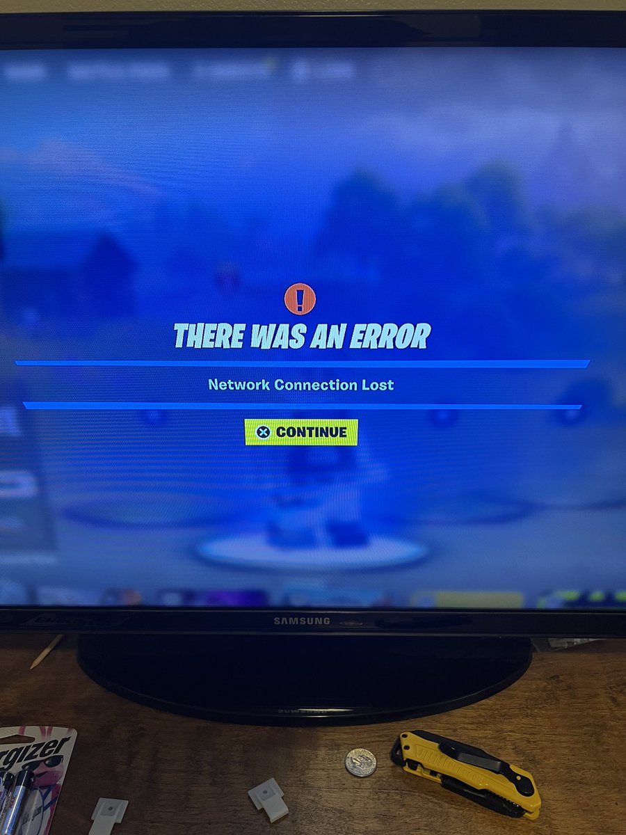 jlsessums12's tweet photo. @LEGOFN_Status been a few days of trying to get it to work but when logging into the world, we are unable to move. Respawn does not work either. After a minute the game will boot us back to the lobby please help so we don’t have to start over 🙏🏼 https://t.co/K3AHEcdoBZ