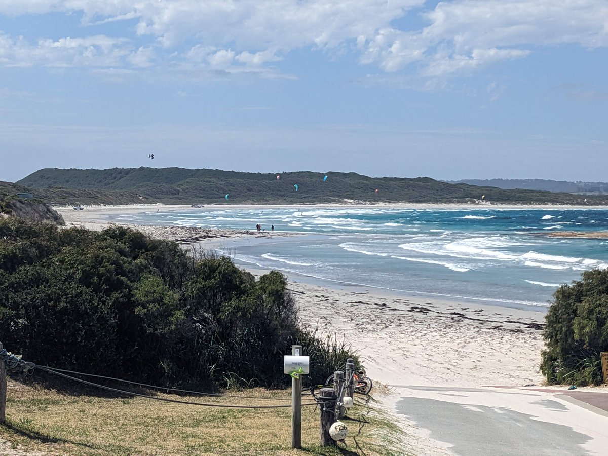kitesurferpeter's tweet photo. Second day of WA kitesurfing trip at Parry Beach with good wind and surf.  Taz and Gaz had a jumping comp!  

#kitesurf #Kitesurfing #westernaustralia #parrybeach 

https://t.co/89lmJAF0Ej https://t.co/kIAw4soTui