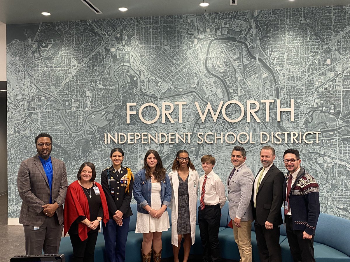 Super proud of our JROTC student &amp; <a href="/principal_008/">Antonio Martinez, Jr</a>! They did amazing speaking at the board meeting tonight &amp; informing board members of our success in JROTC &amp; CCMR. #steerpride 🤘🏼<a href="/ChrisjBarksdale/">Christopher J. Barksdale, Ed.D.</a> @CharlieGarciaFW <a href="/DrCamilleR/">Dr. Camille Rodriguez</a> <a href="/NorthSideFWISD/">North Side High School</a> <a href="/amramsey13/">Angelica Ramsey, Ed.D.</a>