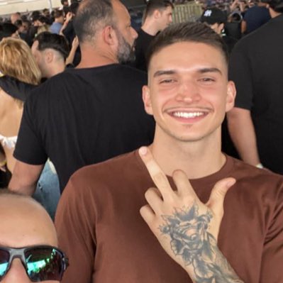_zacchi's tweet photo. #NovaFotoDePerfil https://t.co/7q8qCecgAW