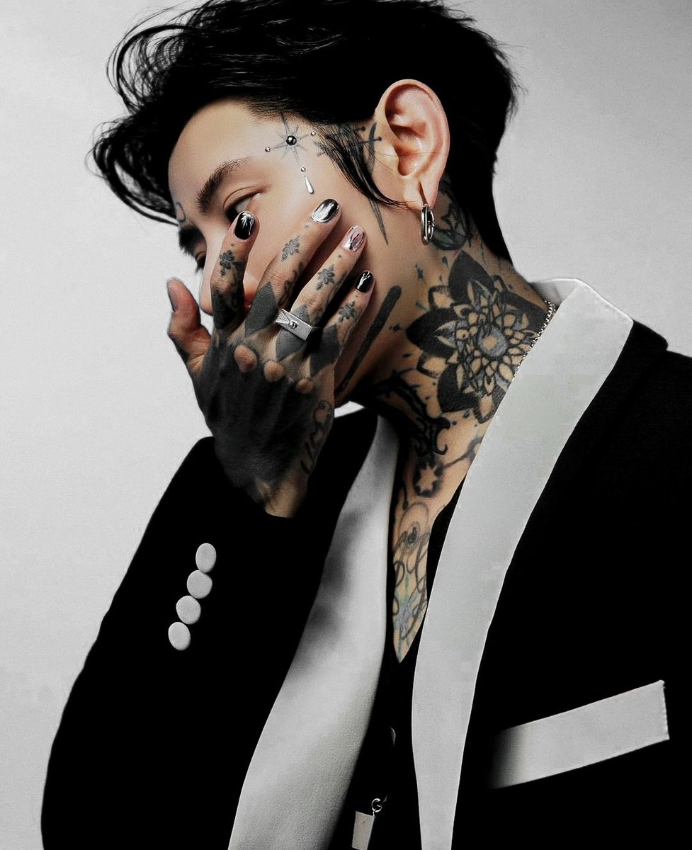 ᅠᅠ     ⌕ @𝐓𝐄𝐑𝐔𝐒𝐇𝐈𝐌𝐀𝐁𝐎𝐓's
ᅠᅠᅠᅠᅠ        new post!

ᅠᅠ     ──────⠀
ᅠᅠ     
ᅠㅤᅠㅤᅠᅠㅤi'm back.
            
ᅠᅠ    
   ⠀ ⠀ ㅤ  ⌂      ⌕     ⊞      ♡     ○