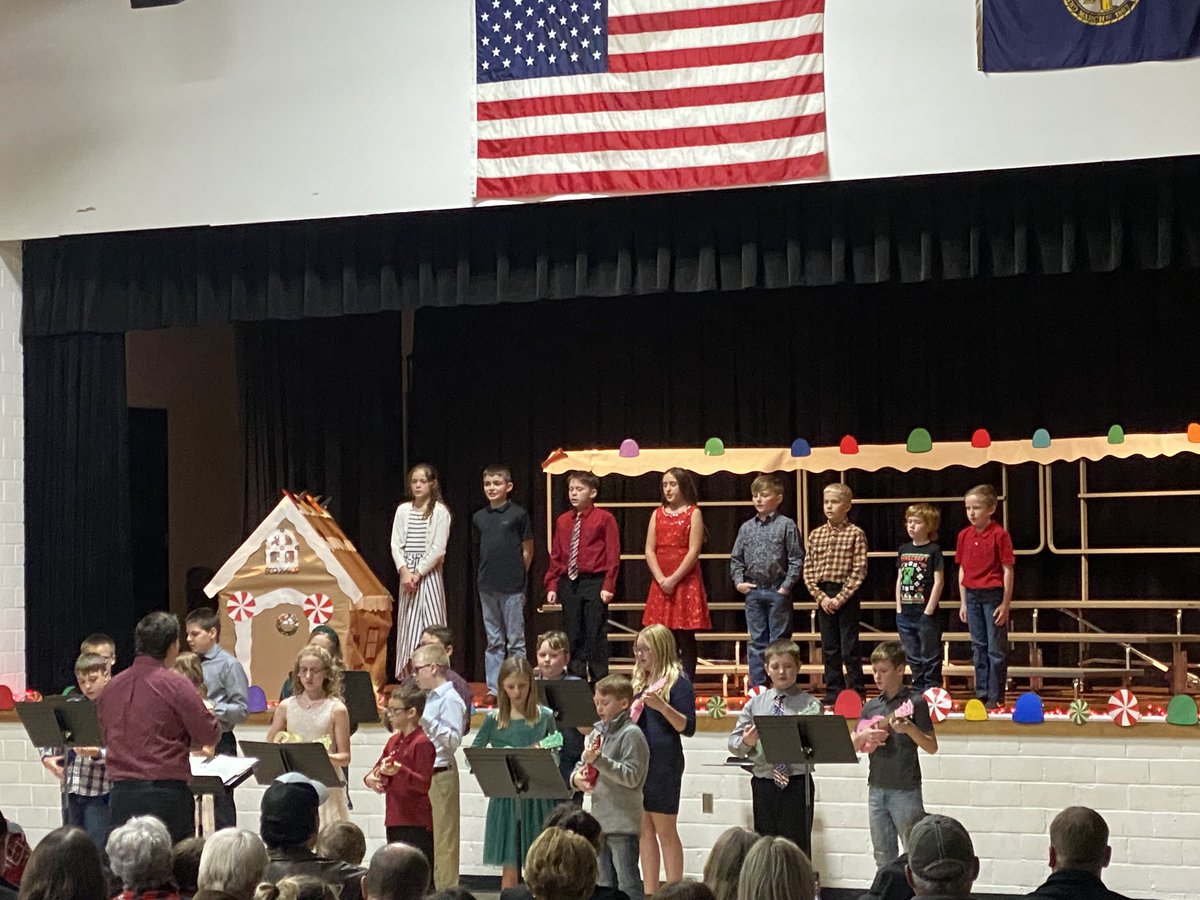 Shelli Mueller (@mueller2004) on Twitter photo Another wonderful #emwolves Christmas Program by <a href="/MarkPerezJr/">Mark Perez</a> ❤️ ending on Ukuleles “Golden Ribbons, Silver Bows” Another wonderful #emwolves Christmas Program by <a href="/MarkPerezJr/">Mark Perez</a> ❤️ ending on Ukuleles “Golden Ribbons, Silver Bows”