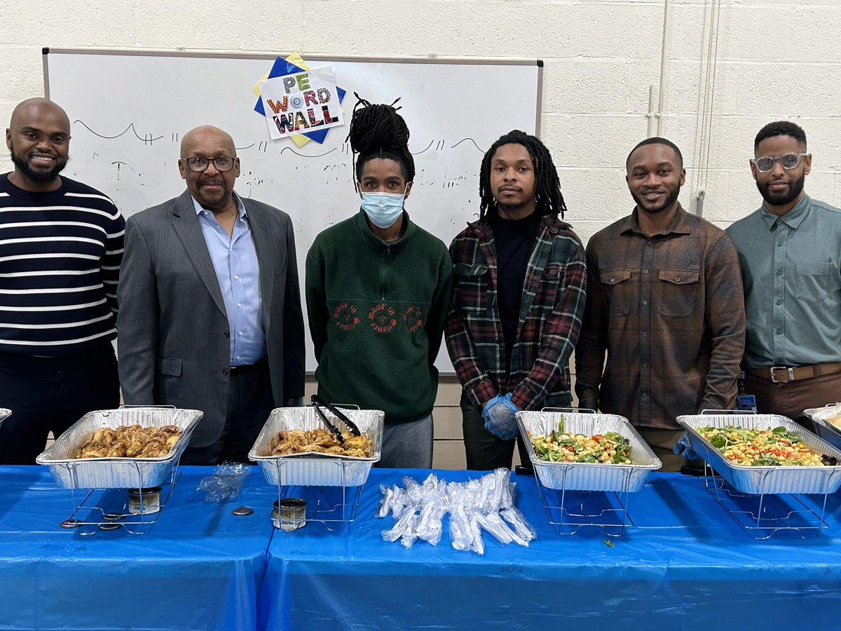 Mr. Perry (@dperrybcps) on Twitter photo (Y)outh (M)entoring (I)nitiative Family Night at SBES 🦅⭐️Awesome evening recognizing parent-engagement and mentorship’s impact on student achievement! <a href="/ScottsBranchES/">Scotts Branch Elementary School</a> #CommunitySchools (Y)outh (M)entoring (I)nitiative Family Night at SBES 🦅⭐️Awesome evening recognizing parent-engagement and mentorship’s impact on student achievement! <a href="/ScottsBranchES/">Scotts Branch Elementary School</a> #CommunitySchools