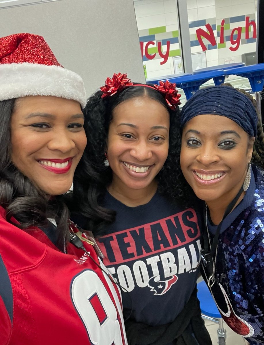 Larita Merritt (@sparklemommylcm) on Twitter photo Today was super busy at <a href="/duryeaschool/">Duryea Elementary</a>
Toro came to visit. The Pearl's had our last meeting of the semester, and this message made my heart 💙 smile. Today was super busy at <a href="/duryeaschool/">Duryea Elementary</a>
Toro came to visit. The Pearl's had our last meeting of the semester, and this message made my heart 💙 smile.