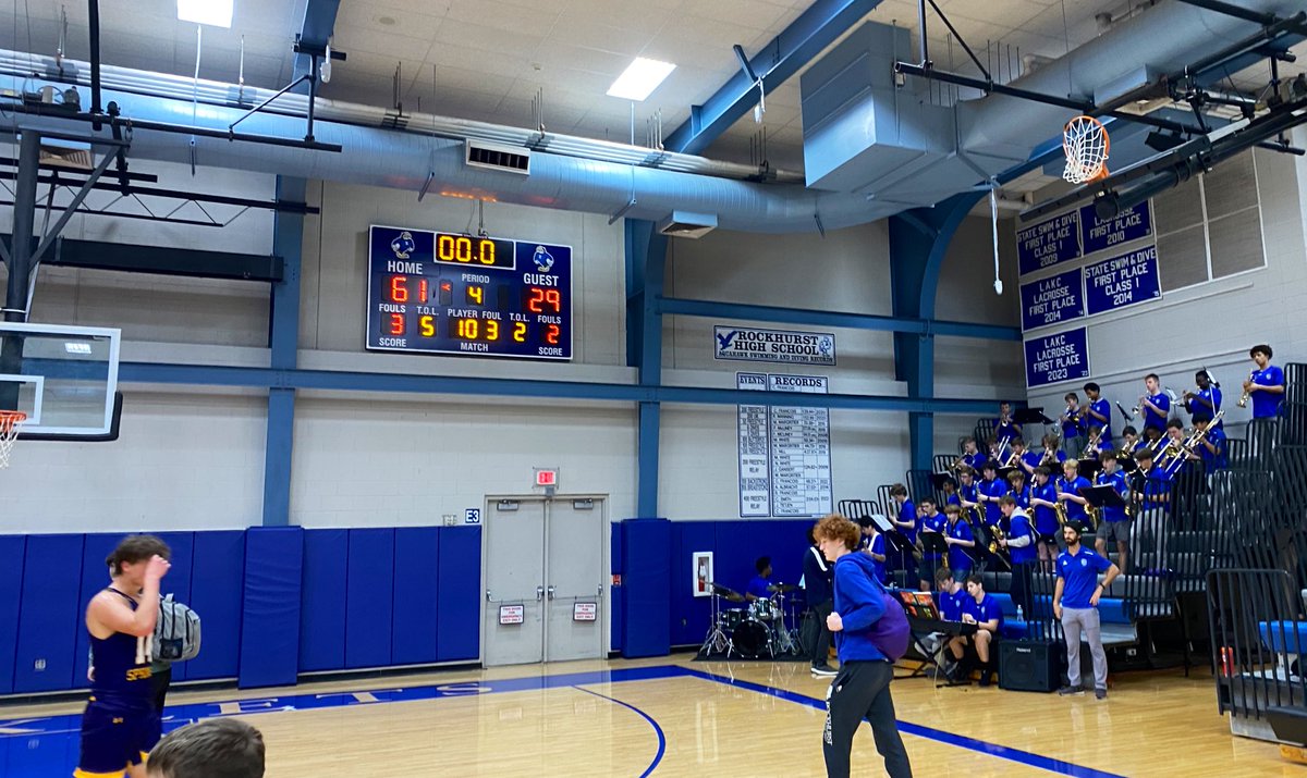 Great team win for the Hawklets to improve to 5-2 on the season! Rockhurst defeats Blue Springs 61-29. Fourteen players got in the scoring column tonight.

And thanks to the Rockhurst Pep Band for performing - Rock State!