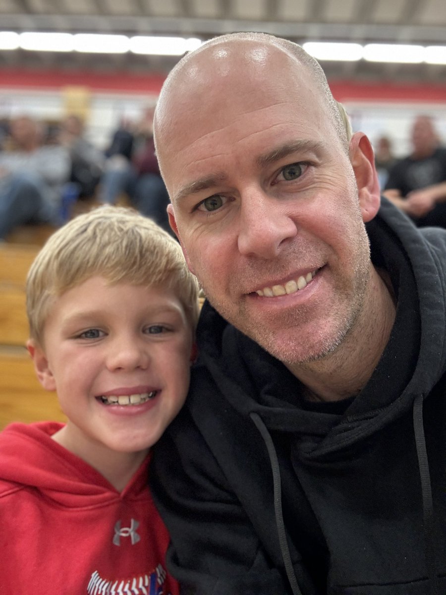 I’m at Cherry Creek HS tonight checking out some local high school hoops with my main man, Matthew Jr! 🏀 👀 To think, I might watch him play for the Bruins one day! 🤯