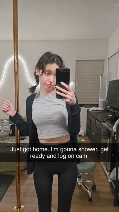 See yall around 7 pm pst https://t.co/6gT5PbwPia<a href="/tag/mvsales"class="tags"><span>#mvsales</span></a>