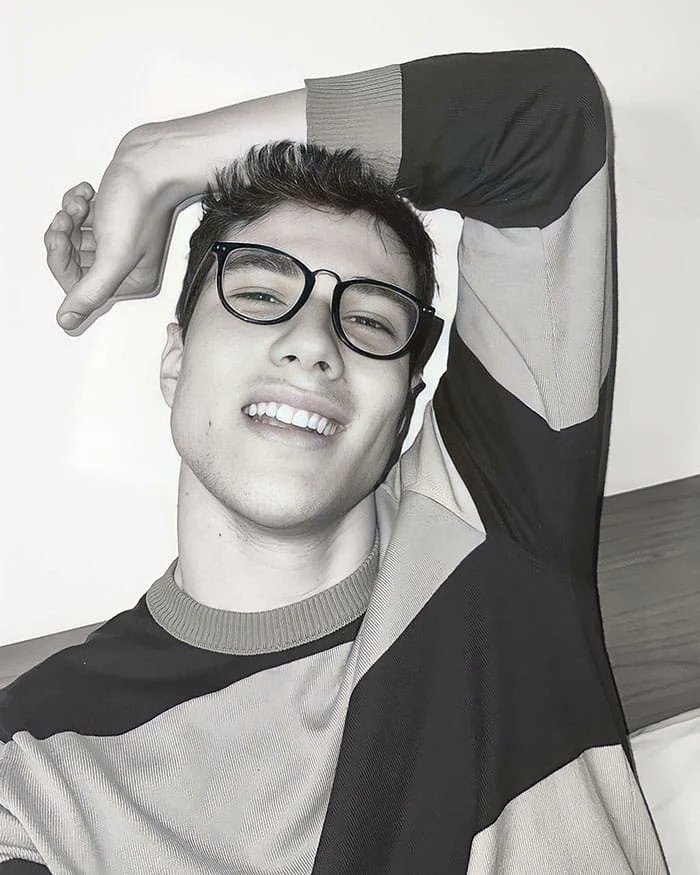 Komunitas Katolik Garis Lucu tweet media