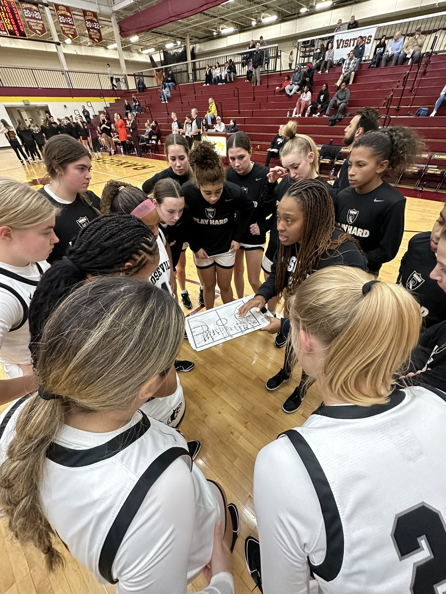 Raiders Win in Forest Lake🖤🐺🤍
Kendall Barnes - 35pts
Mira Jackson - 20pts
Analaya Salanoa - 18pts