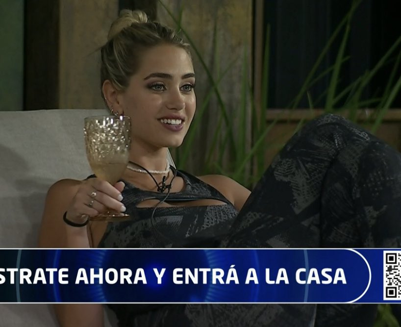 Chicos... Sabrina es hermosa, literalmente me gusta más que cualquier hombre de la casa