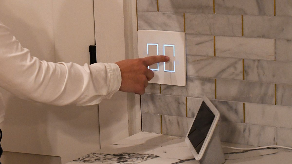GadgetFlow's tweet image. Control your home&apos;s lighting effortlessly with the Switchless Smart Switch! 💡🏠 

Experience convenience and efficiency in managing your lights. #SmartHome #Switchless

gflo.us/switchless6
