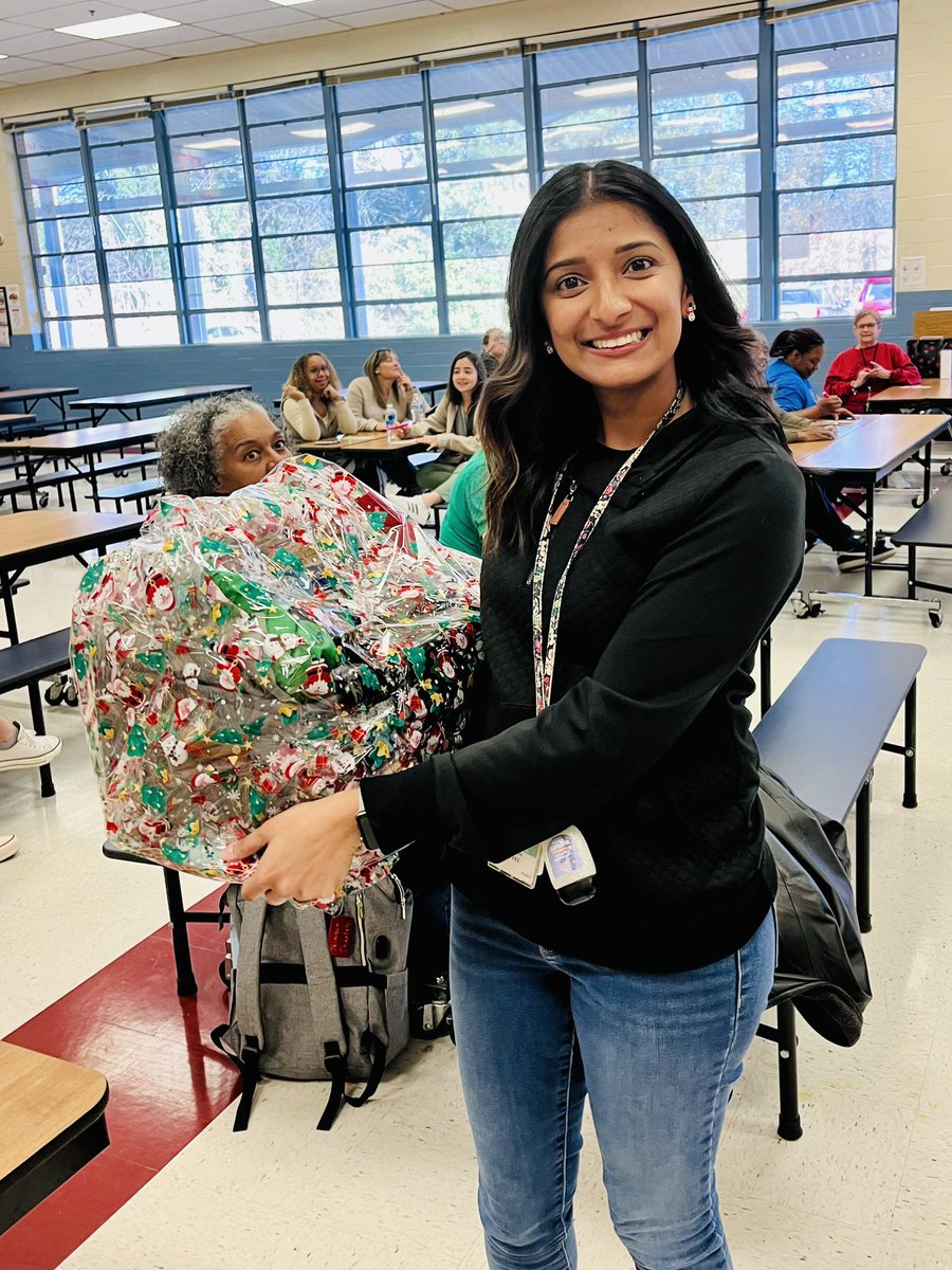 Holiday staff BINGO with <a href="/pwatson323/">Paul Watson</a> as MC! 🦁🎄
<a href="/LaBelleESLions/">LaBelle Elementary</a>