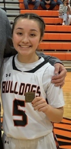 2025 <a href="/emilypena02/">Emily Pena</a> with 17 points against Leoti-Wichita County tonight #magicfamily
<a href="/RobertPGHKansas/">Robert Kelly</a> @KSScoutDeck