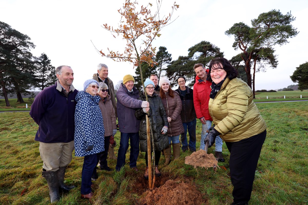 Some brilliant photos of #Cornonation tree planting in #Ganton near #Scarborough following a #HeartOfTheCommunityAward donation from @ProudfootGroup in spring time to celebrate the King and Queens #Coronation 💗 @ValerieAston visited to help to plant 🌳 #WednesdayWinners
